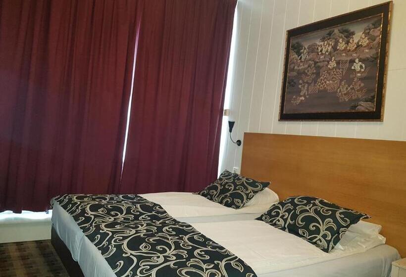标准间, Holland Lodge