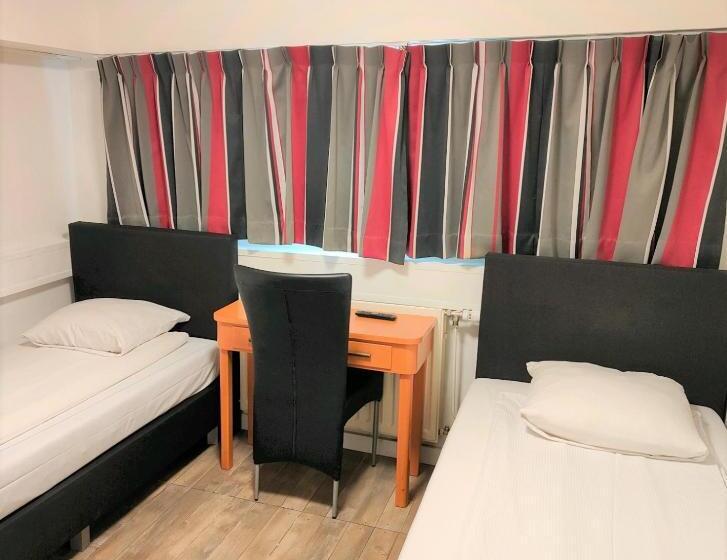带共用浴室的标准房间, Holland Lodge