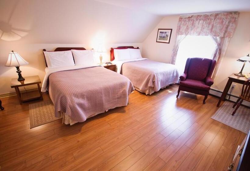 Номер Стандарт 2 Двуспальные Кровати, The Harbour House