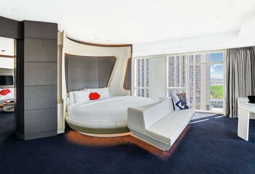 سوییت, V Hotel Dubai, Curio Collection By Hilton