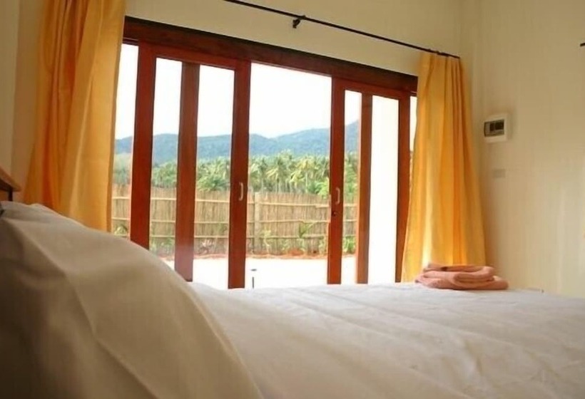 بانگلوی استاندارد, Naga Peak Resort