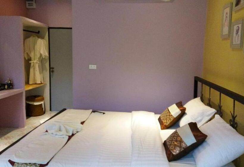 Семейный Номер, Stamp Hills Resort