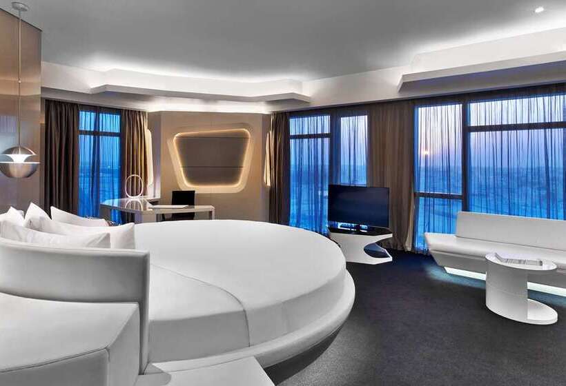 سوییت لوکس, V Hotel Dubai, Curio Collection By Hilton