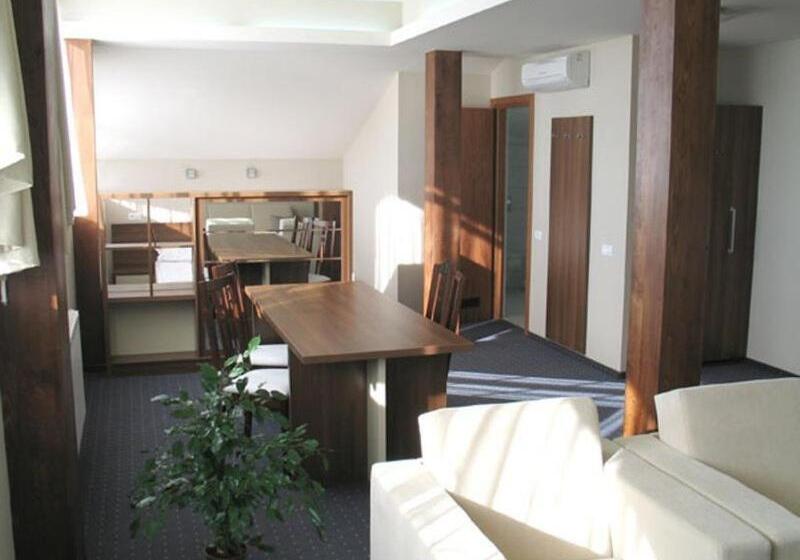 اتاق استاندارد, Euro House