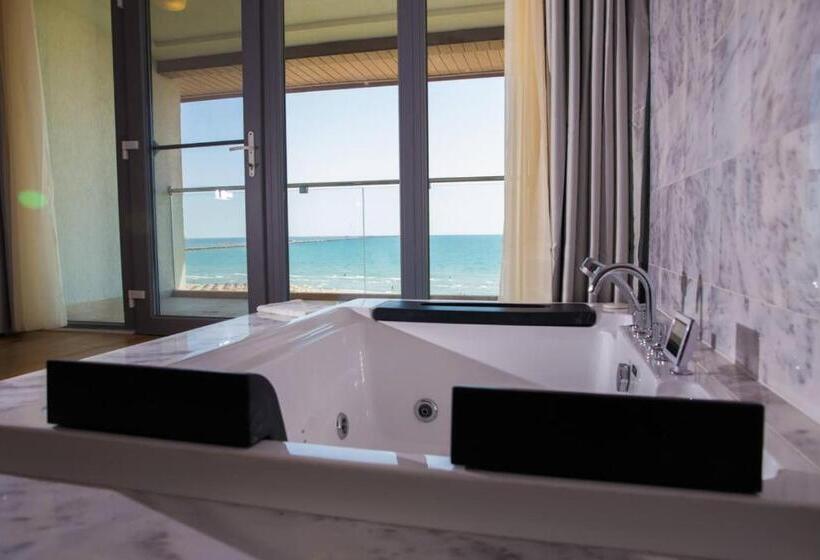 Deluxe Suite Sea View, Nautic Luxury Club