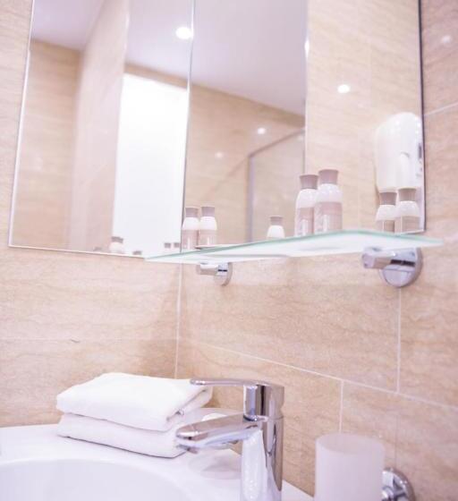 سوییت دوبلکس, Nautic Luxury Club
