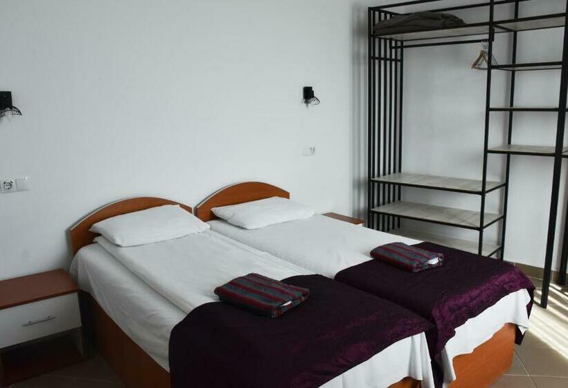 آپارتمان 1 خوابه, Pension Recidency