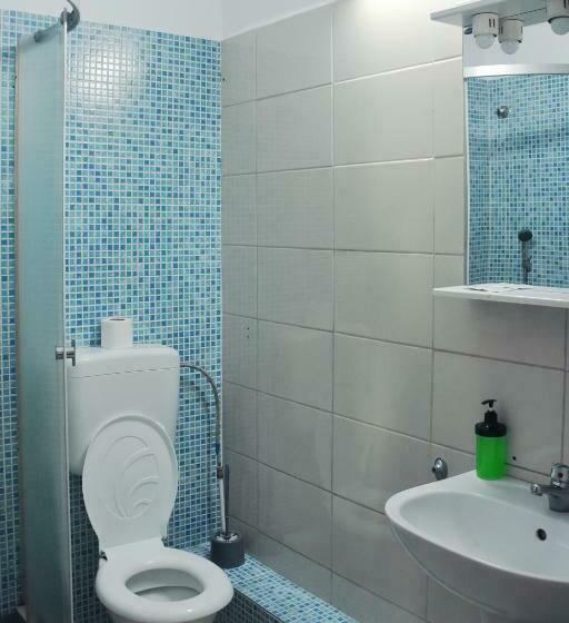 اتاق استاندارد سه نفره, Pension Recidency
