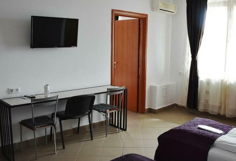 آپارتمان 2 خوابه, Pension Recidency