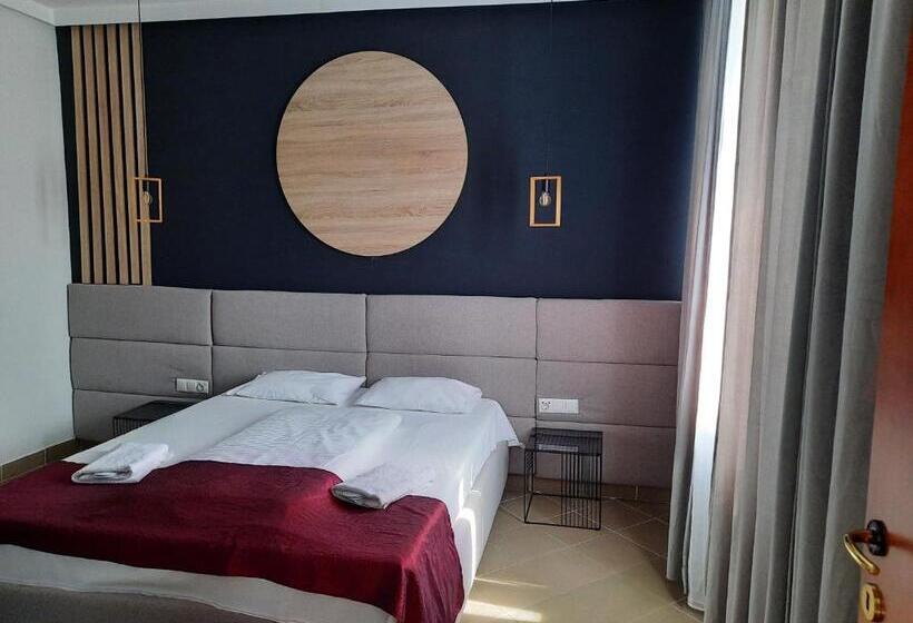 اتاق سوپریور, Pension Recidency