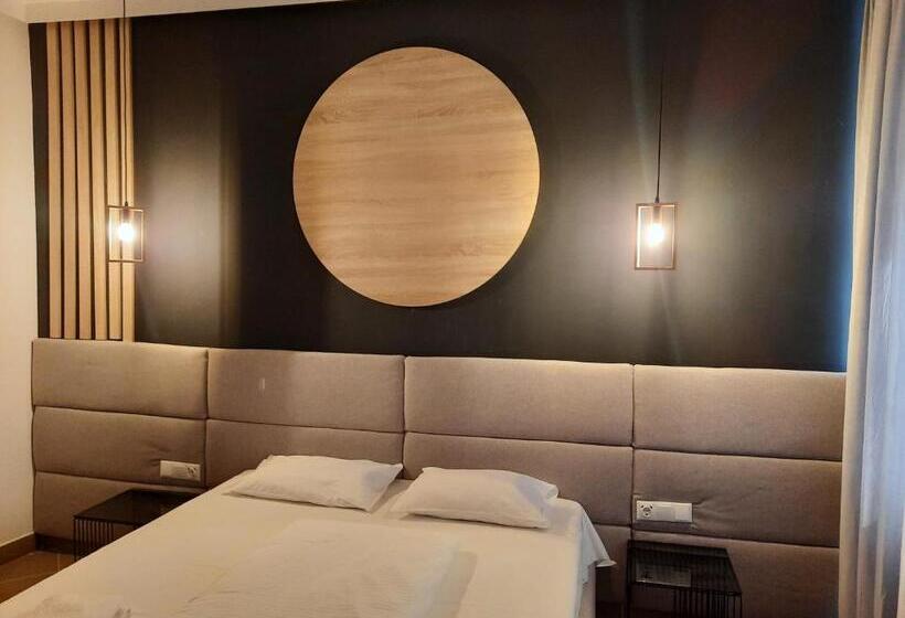 اتاق سوپریور, Pension Recidency