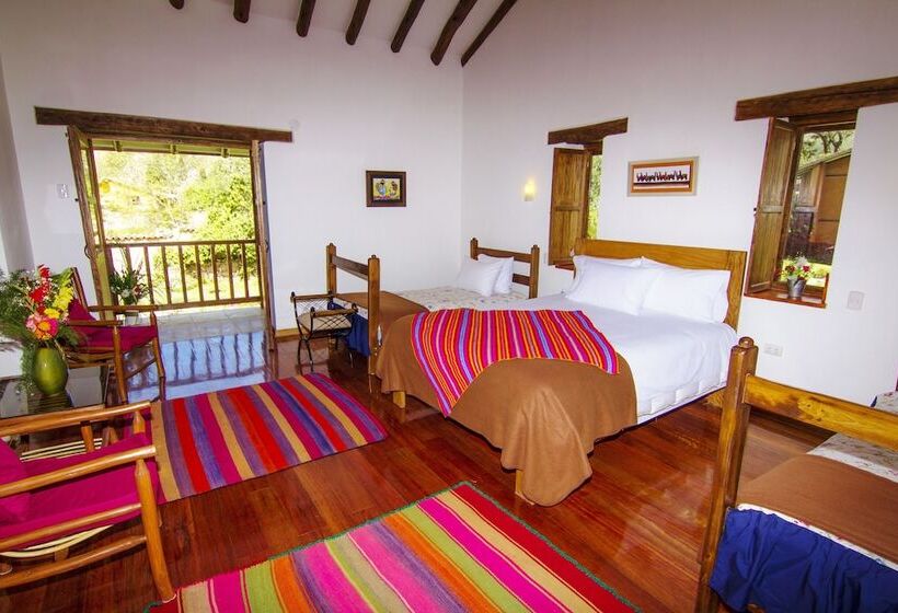 اتاق لوکس, Lizzy Wasi Urubamba