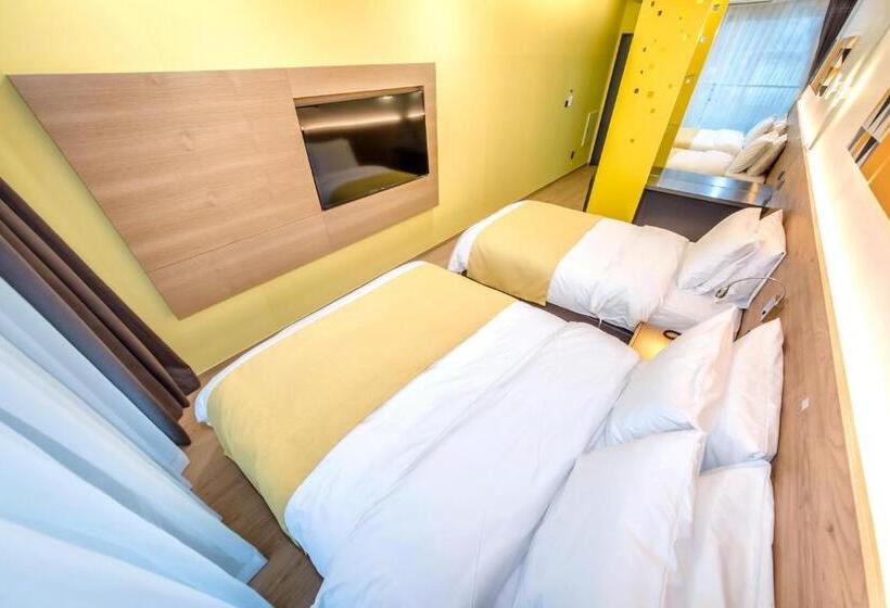 Номер Deluxe Вид на Горы, Co Op City Hotel Seongsan