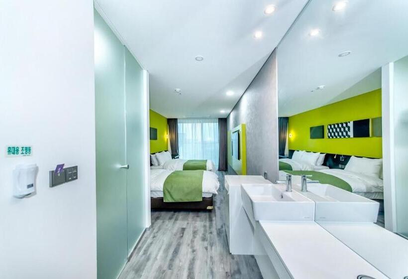 Номер Deluxe, Co Op City Hotel Seongsan