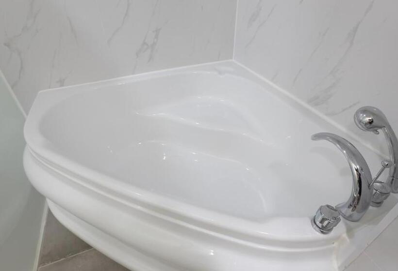 Люкс Кровать Кинг, Co Op City Hotel Seongsan