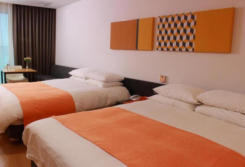 Семейный Номер Вид на Море, Co Op City Hotel Seongsan