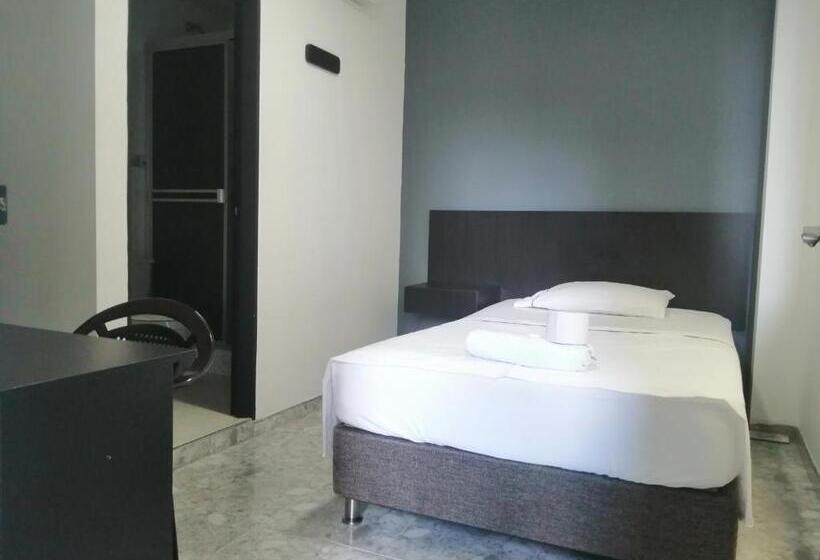 اتاق استاندارد یک نفره, Bucare