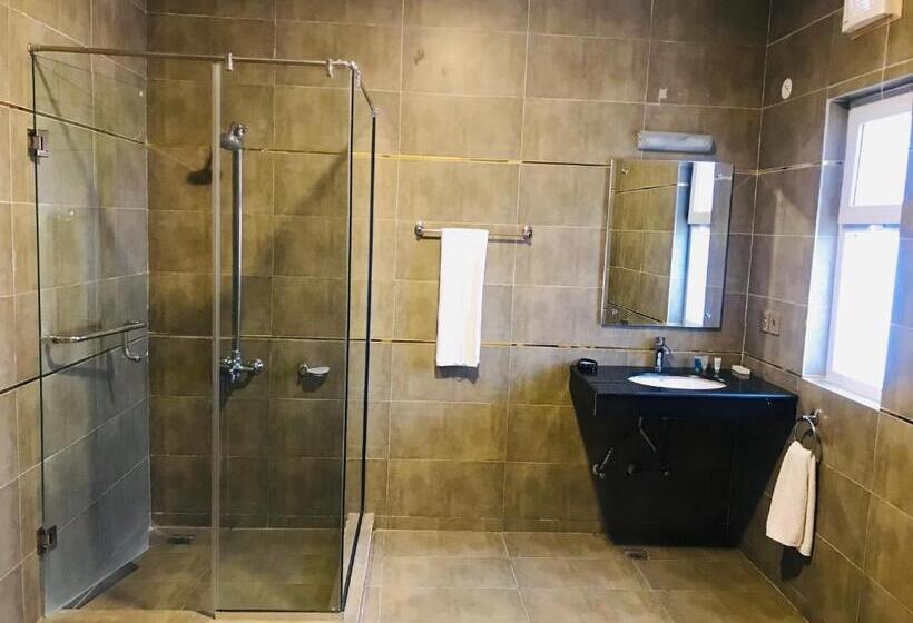 سوییت اجرایی, The Sarai Suites, Murree