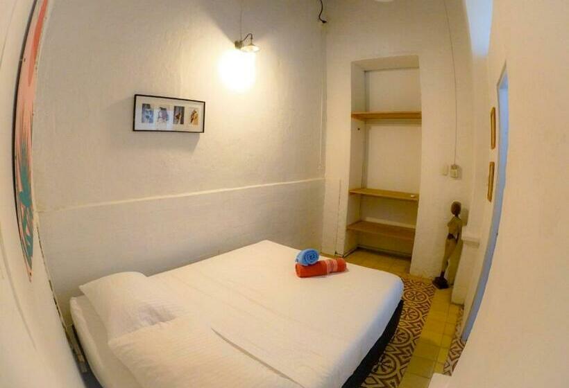 اتاق استاندارد با سرویس بهداشتی مشترک, Hostal Españolete