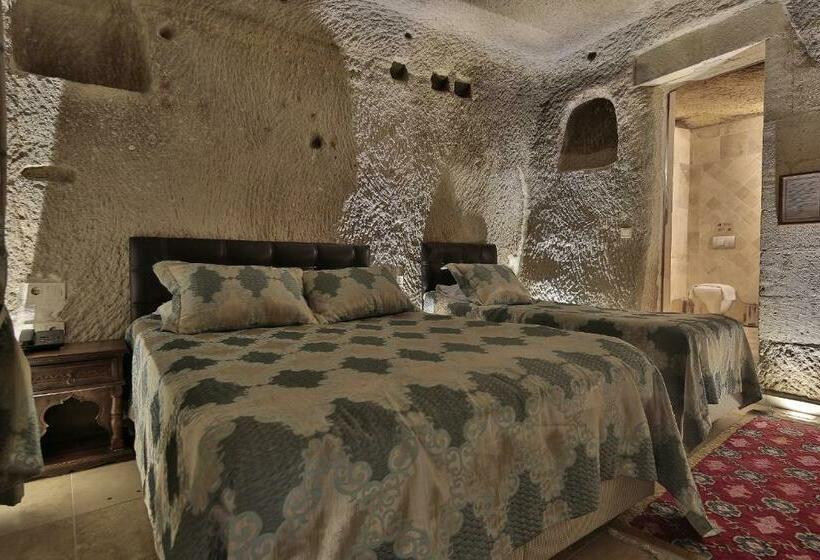 スタンダードルーム, Shoestring Cave House