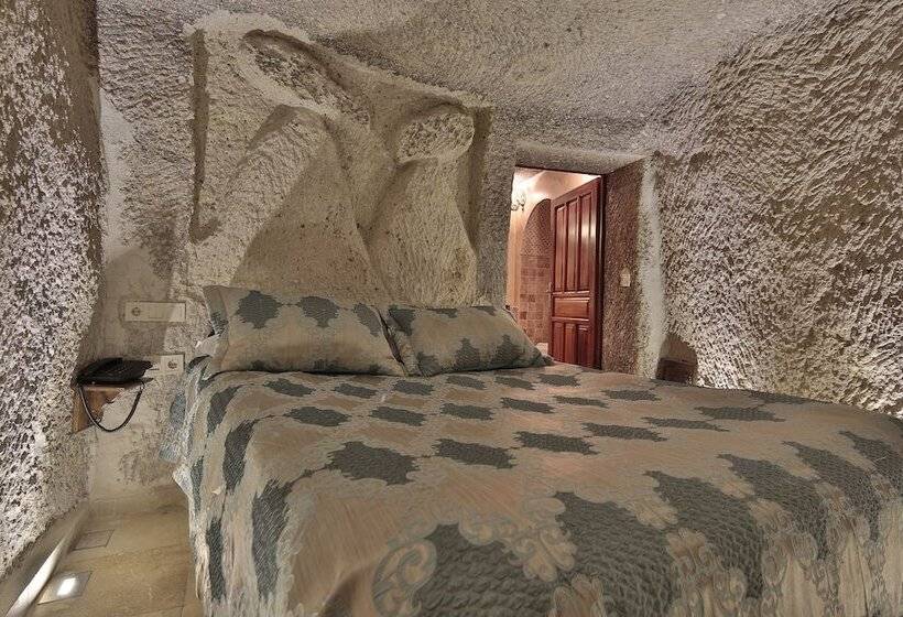 اتاق استاندارد, Shoestring Cave House