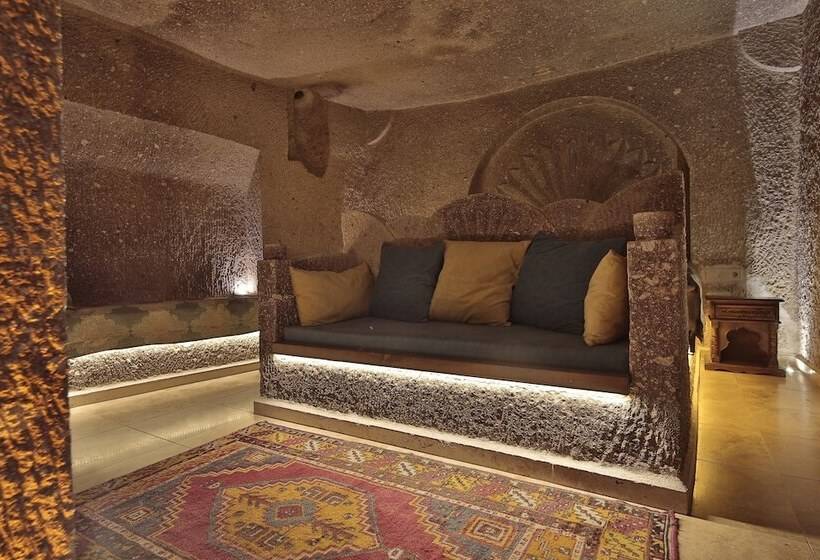Süit, Shoestring Cave House