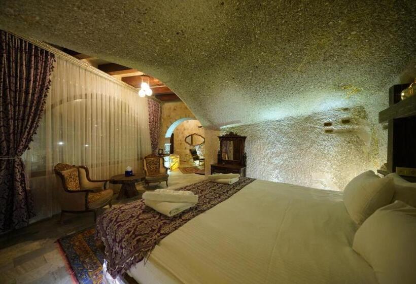 バルコニー付スイート, Shoestring Cave House