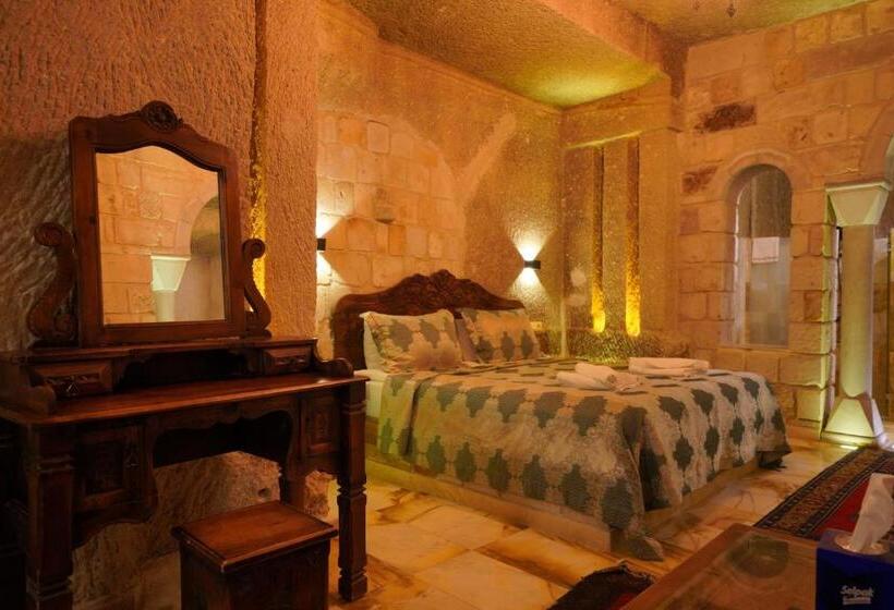 スイート, Shoestring Cave House
