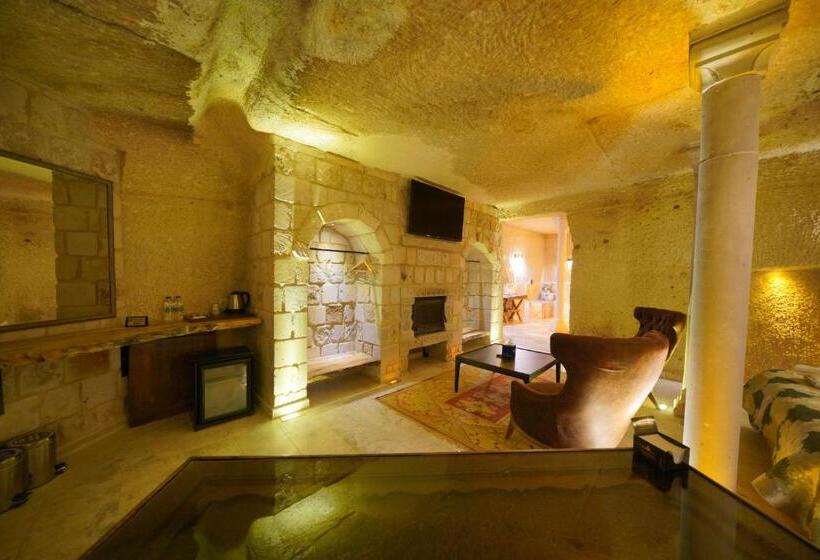 سوئیت پرزیدنت, Shoestring Cave House