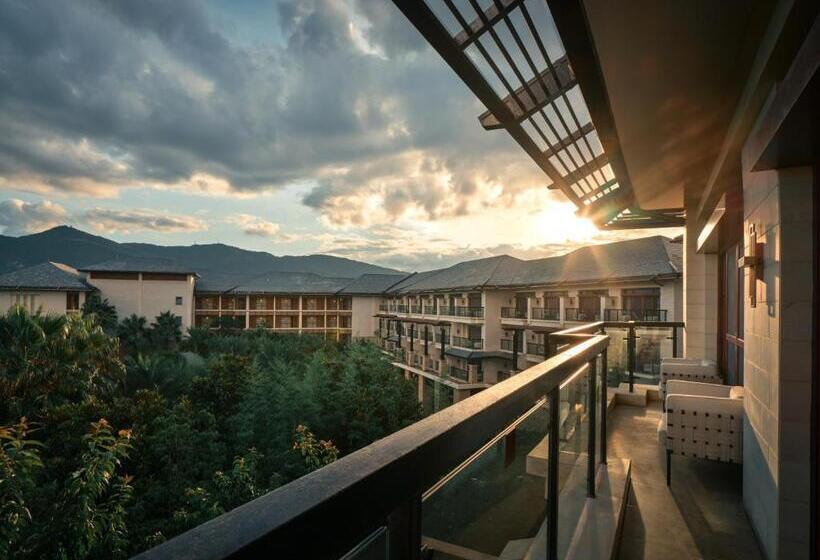 Люкс Кровать Кинг, Hualuxe Hotels & Resorts Kunming, An Ihg