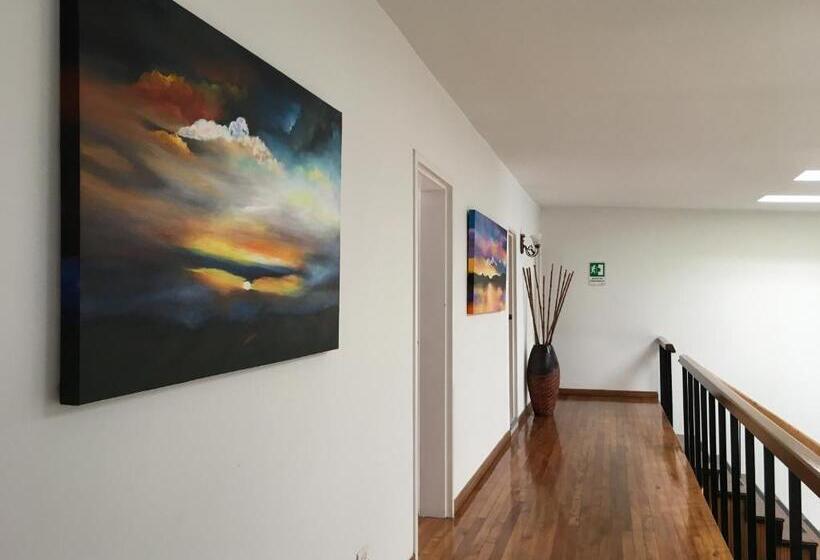 스탠다드 룸, Regine S Manizales