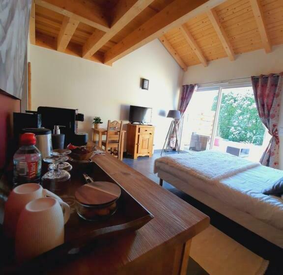 اتاق استاندارد با تراس, Au Cœur Des Lacs   Chambres D Hôtes