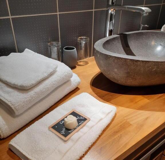اتاق استاندارد با تراس, Au Cœur Des Lacs   Chambres D Hôtes