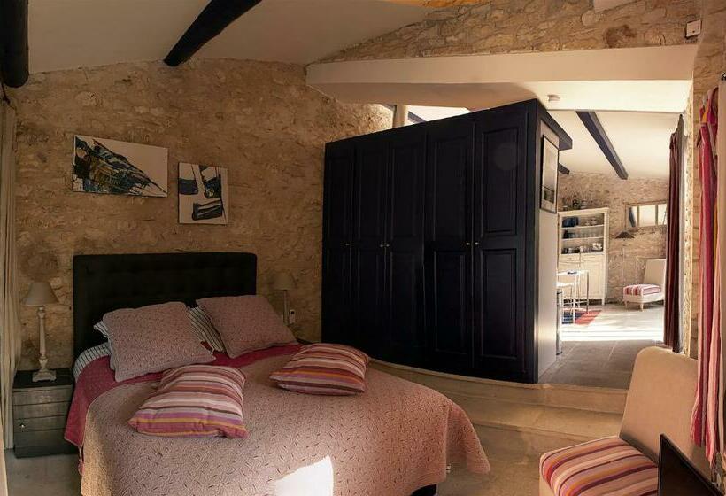 스탠다드 스튜디오, Le Clos Des Amandiers