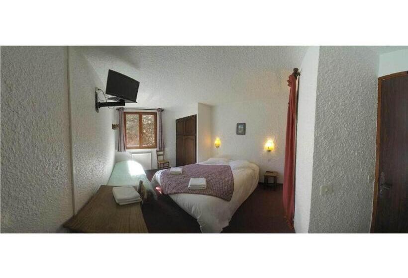 اتاق استاندارد با سرویس بهداشتی مشترک, Hôtel Les Gardettes
