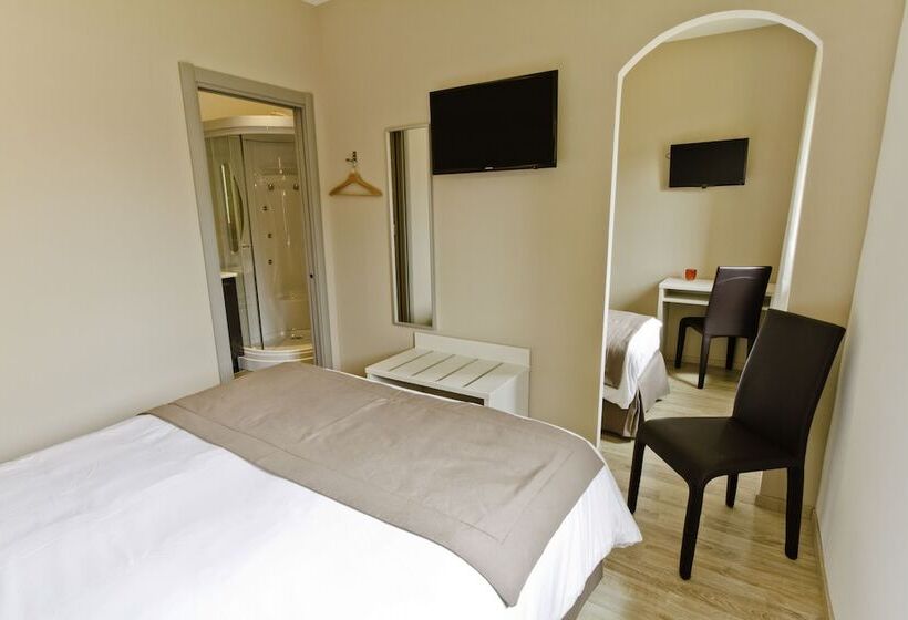 Quarto Triplo Estandar, Hôtel Les Petits Oreillers