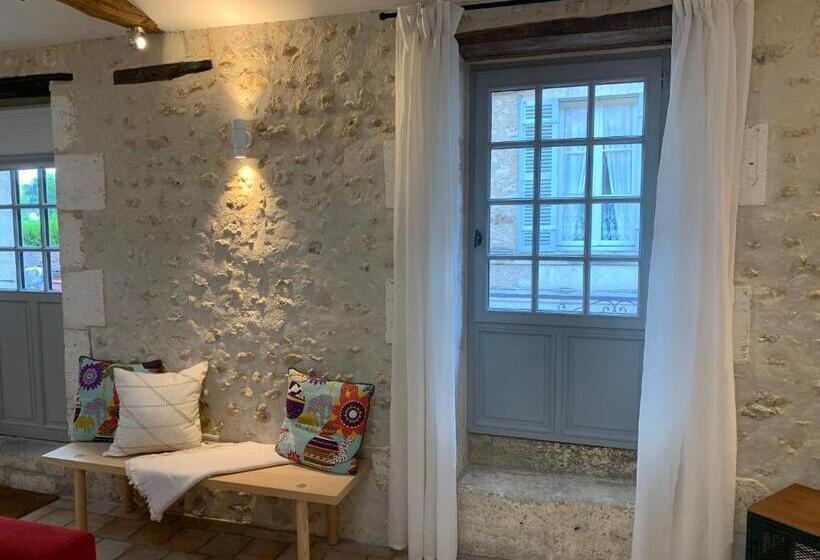 Апартаменты 1 Спальня с Балконом, Repos à Ribérac B&b