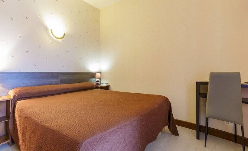 Четырехместный Номер Стандарт, Auberge D Ici Et D Ailleurs