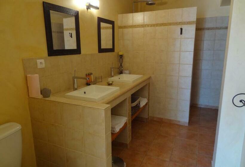 Quarto Clássico, La Bastide De Font Clarette