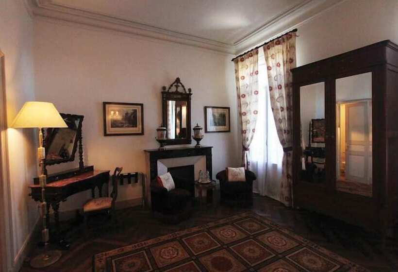 수피리어 룸, Les Buis