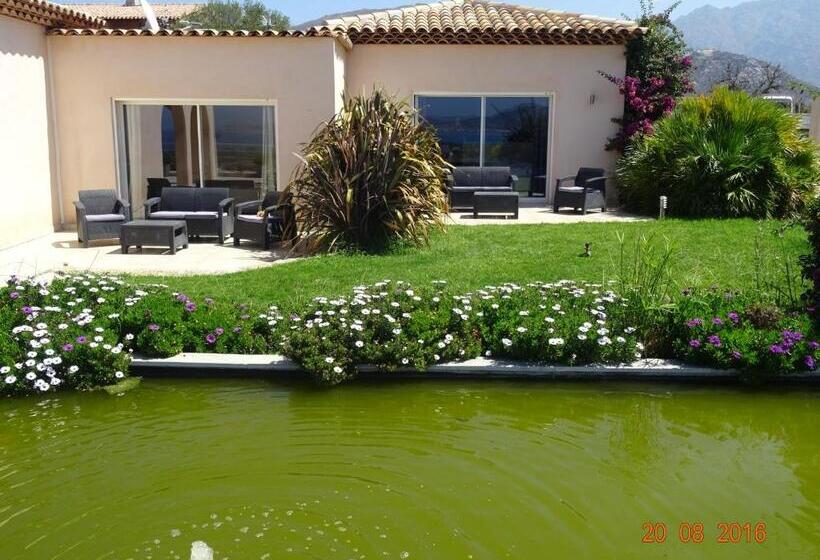 Номер Стандарт Вид на Море, Villa La Vista