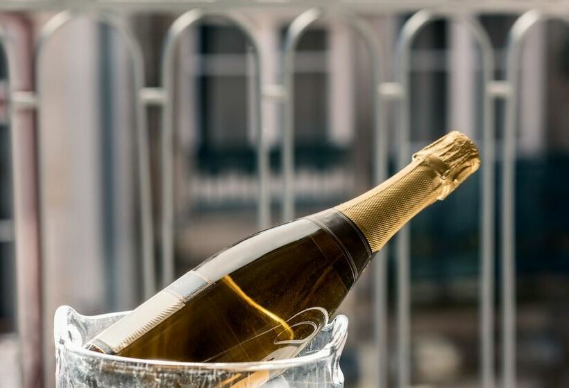 חדר סטנדרט, Exe Almada Porto