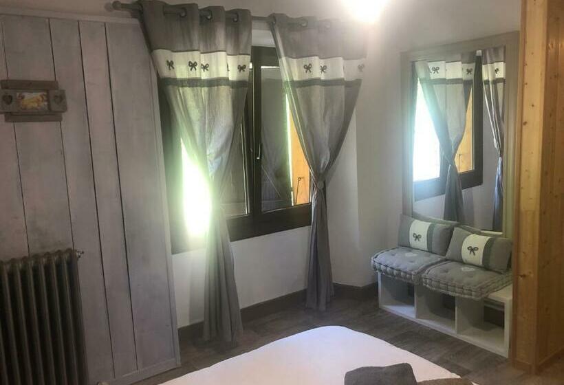 Номер Стандарт Трехместный, Bar Hotel Restaurant Le Margeriaz