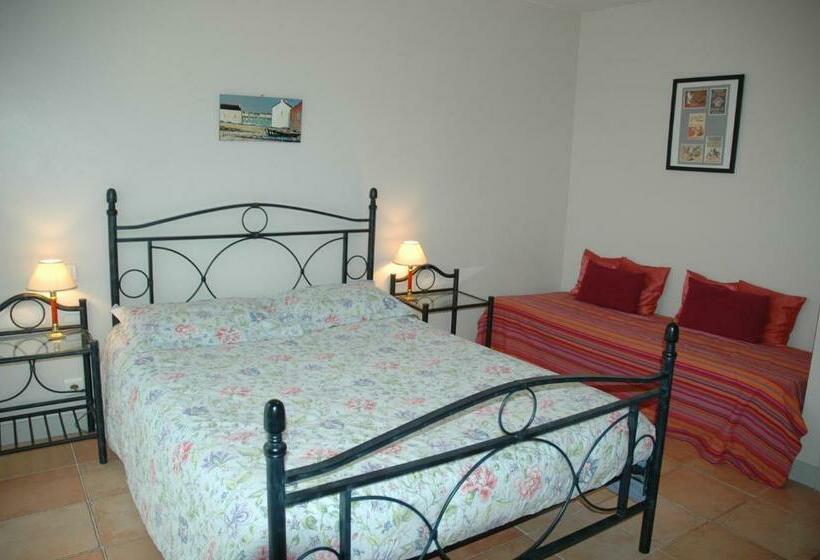 Номер Стандарт, Chambre D Hôtes Mont D Hermine