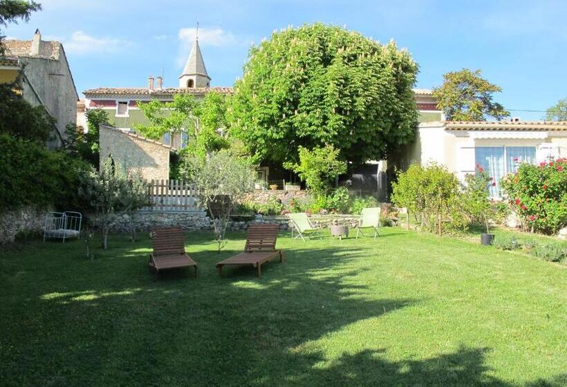 غرفة قياسية, Lou Cardalines