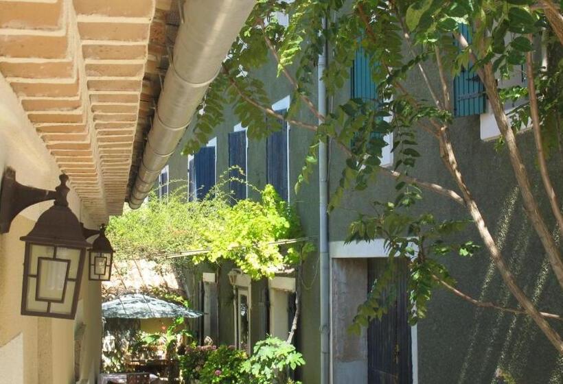 غرفة قياسية رباعية, Lou Cardalines