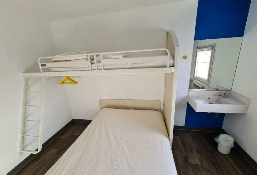 اتاق استاندارد سه تخته با سرویس بهداشتی مشترک, F1 Pontarlier