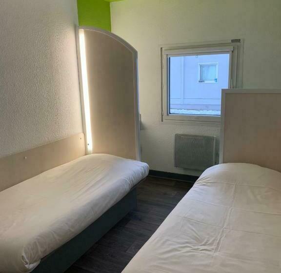 اتاق استاندارد با سرویس بهداشتی مشترک, F1 Pontarlier