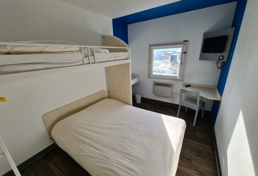 اتاق استاندارد سه تخته با سرویس بهداشتی مشترک, F1 Pontarlier