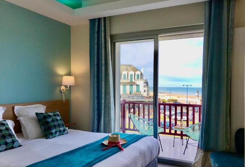 اتاق لوکس با چشم‌انداز دریا, Outremer  Villa Le Couchant